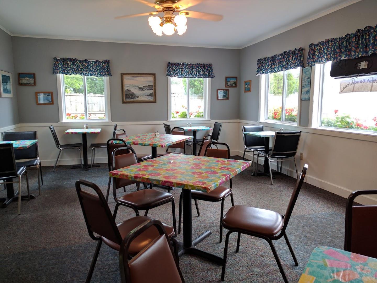 Schoolhouse Bakery, Cafe & Pastries